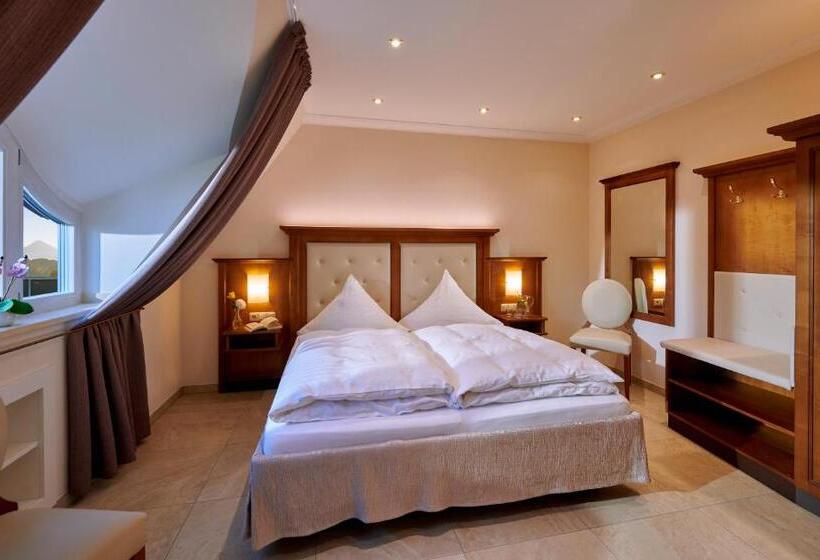 Отель Ferienwohnungen Im Bonnschloessl