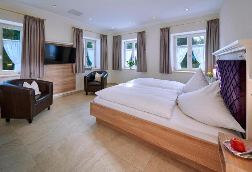 Отель Ferienwohnungen Im Bonnschloessl