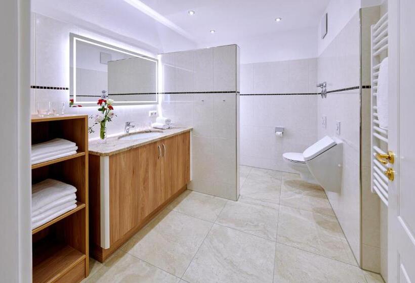 Отель Ferienwohnungen Im Bonnschloessl