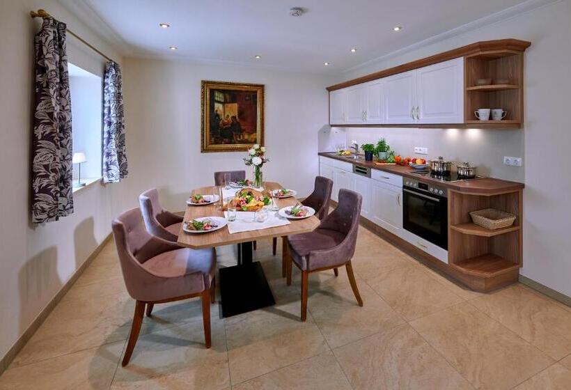 Отель Ferienwohnungen Im Bonnschloessl