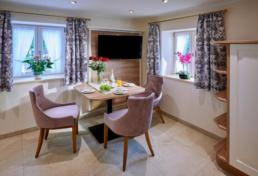 Отель Ferienwohnungen Im Bonnschloessl