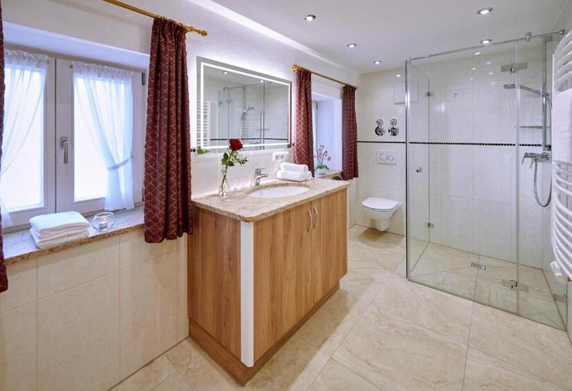 Отель Ferienwohnungen Im Bonnschloessl