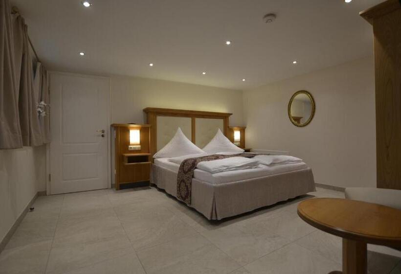 Отель Ferienwohnungen Im Bonnschloessl