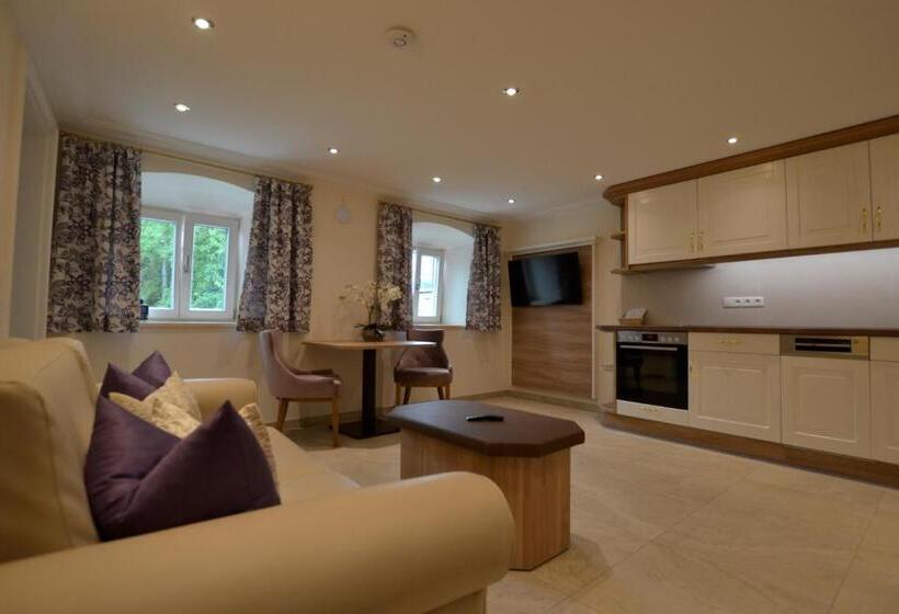 Отель Ferienwohnungen Im Bonnschloessl