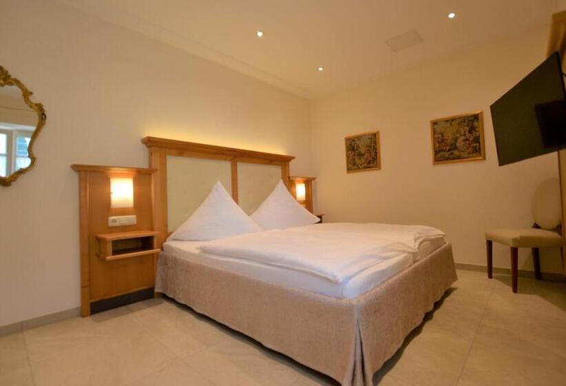 Отель Ferienwohnungen Im Bonnschloessl