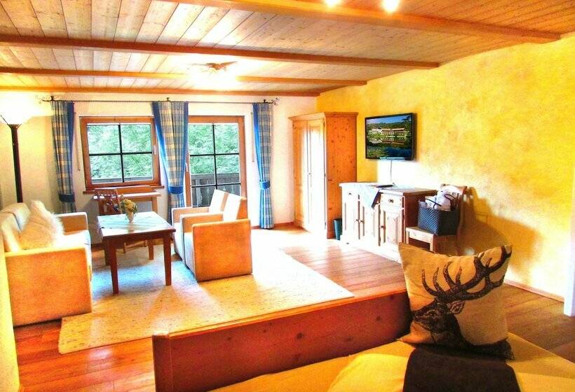 בית מלון כפרי Feuriger Tatzlwurm