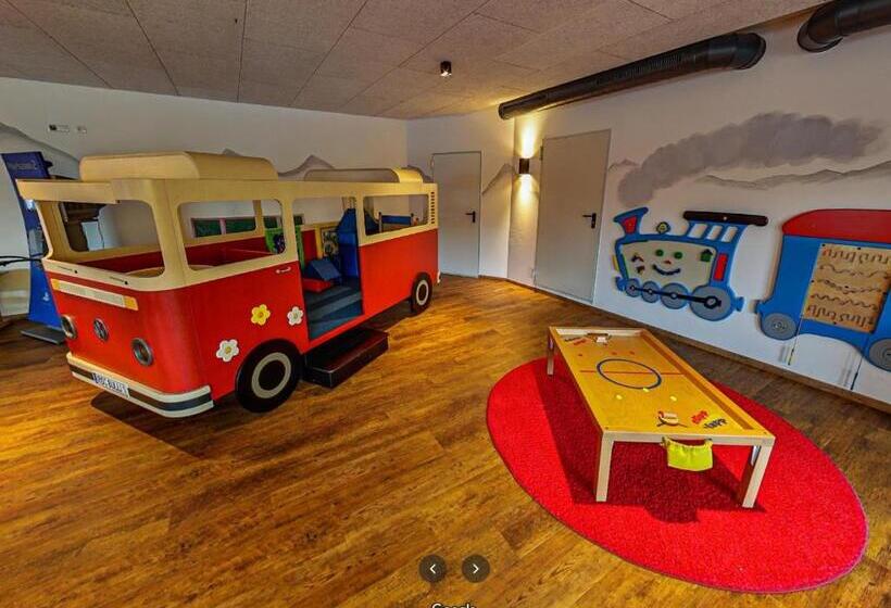 בית מלון כפרי Feuriger Tatzlwurm