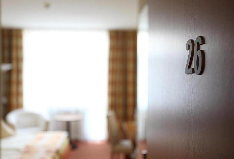 호텔 Garni Max Zwo