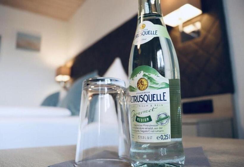 ホテル Garni Möwe Am See