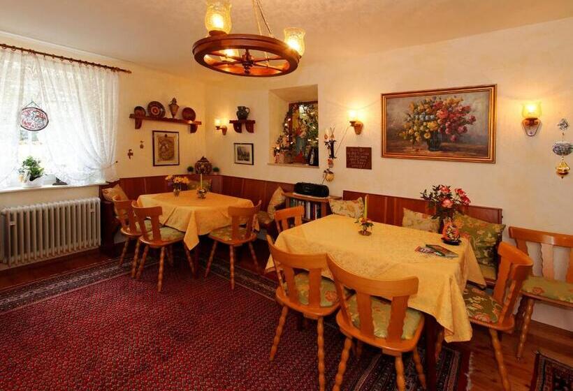 Отель Garni Regina