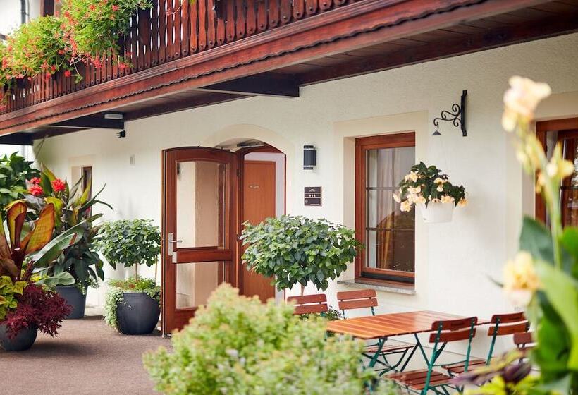 ホテル Garni Sonnenhof