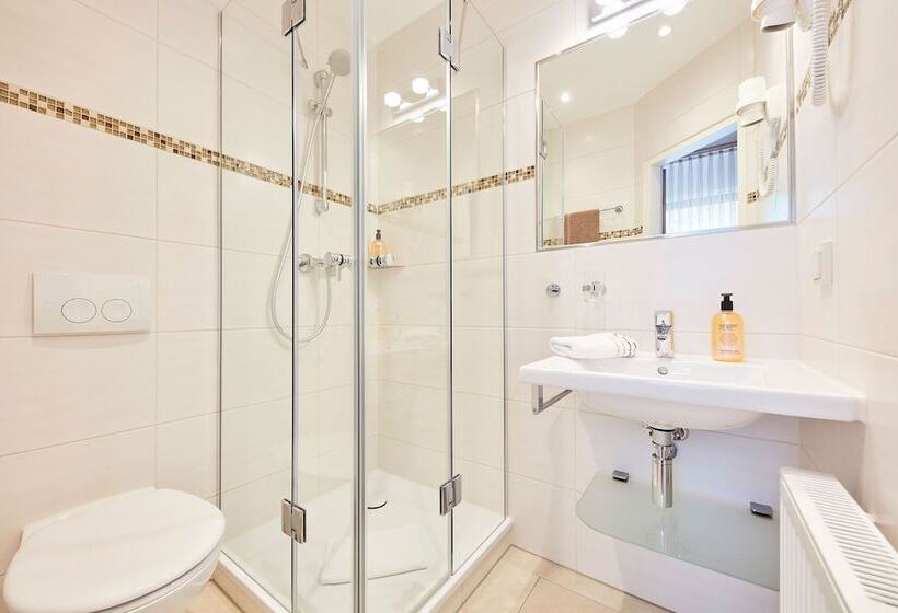 ホテル Garni Sonnenhof