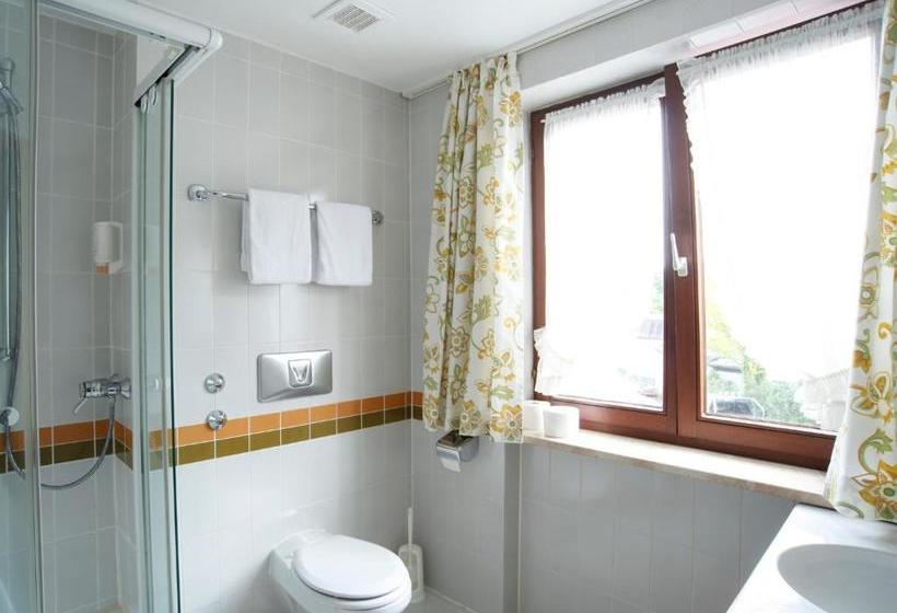 هتل Garni Zum Gockl