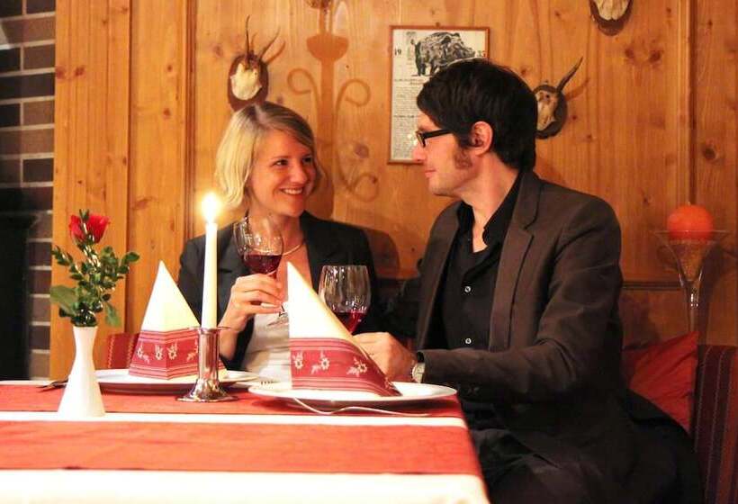 호텔 & Gasthof Zur Linde