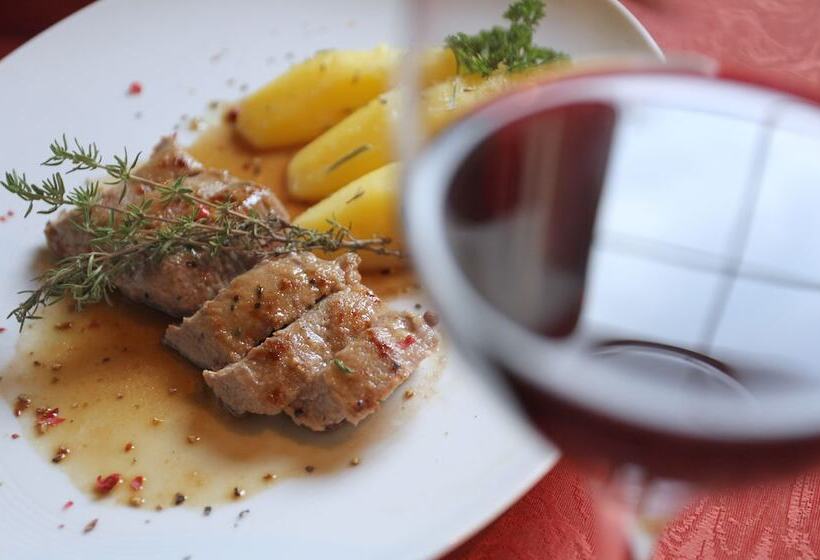 호텔 & Gasthof Zur Linde