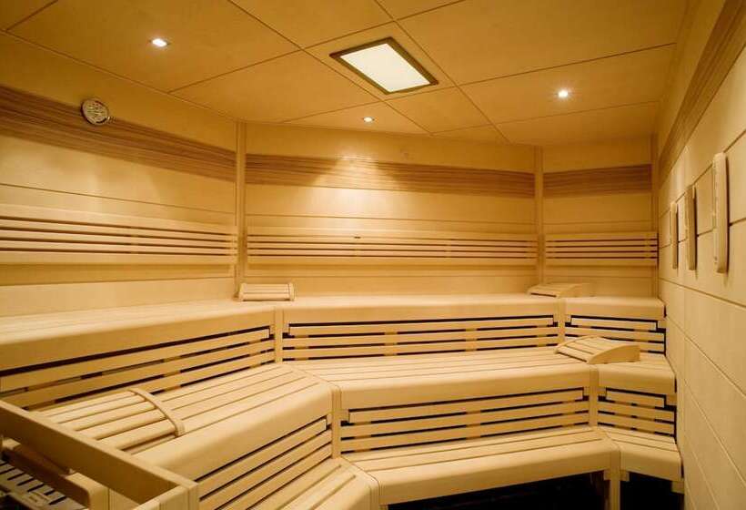 호텔 & Gasthof Zur Linde