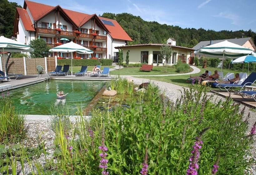 호텔 & Gasthof Zur Linde