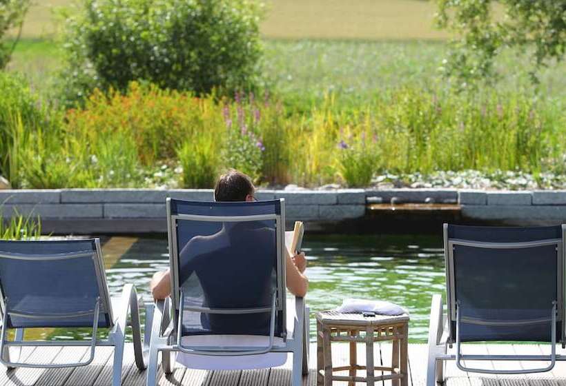 호텔 & Gasthof Zur Linde