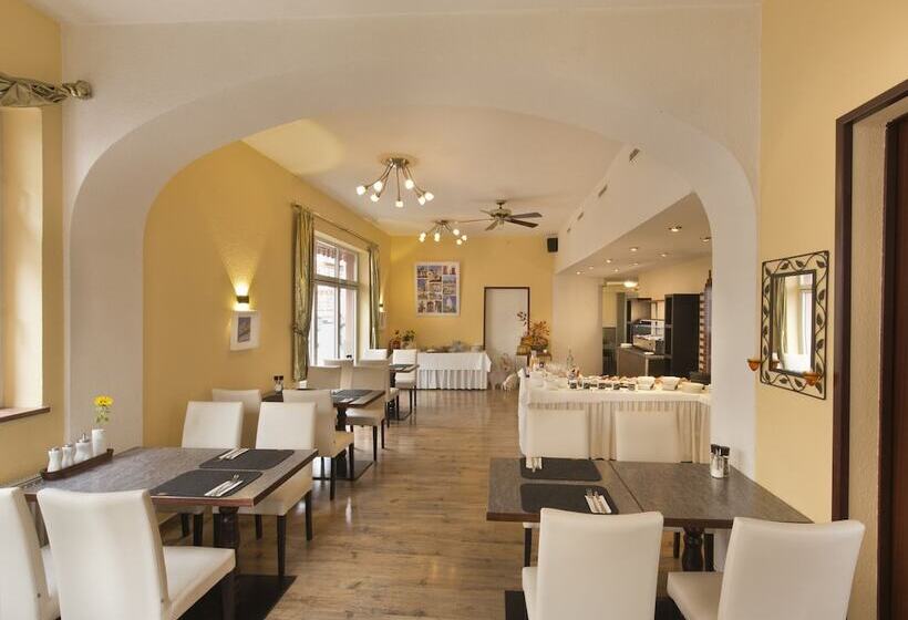 Отель Goldenes Lamm