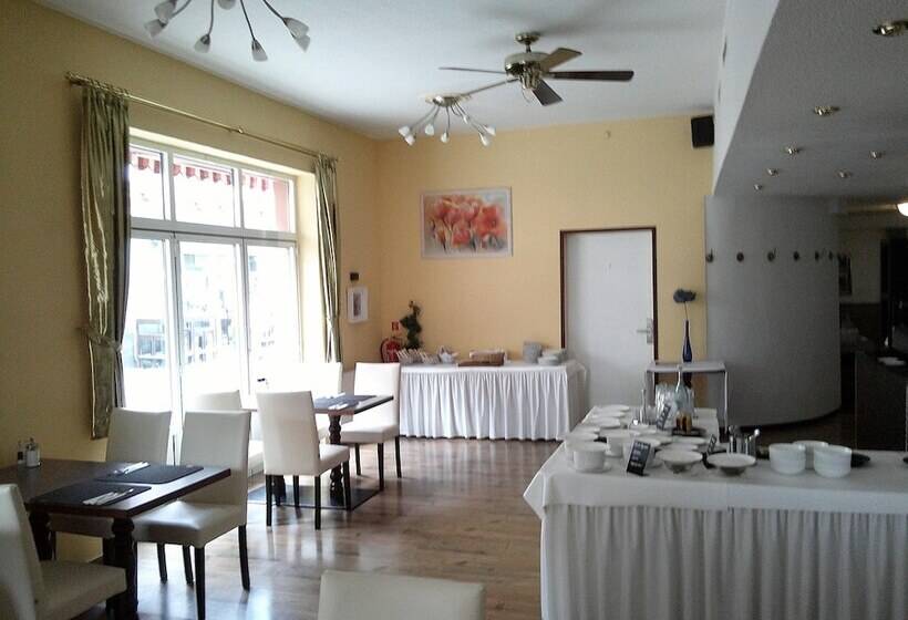 Отель Goldenes Lamm