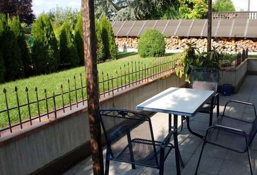 Отель Gäste  Und Boardinghaus Klara Birnbaum