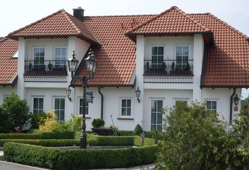 Отель Gäste  Und Boardinghaus Klara Birnbaum