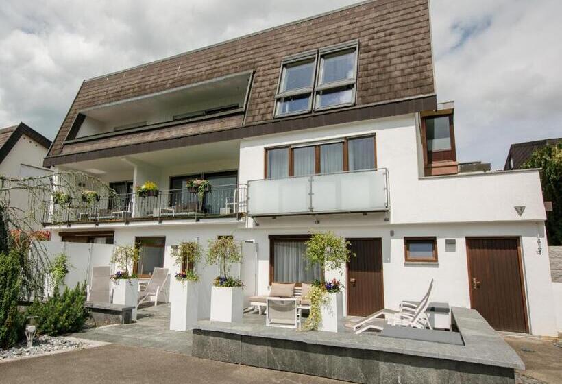 Hotelli Heinzler Am See