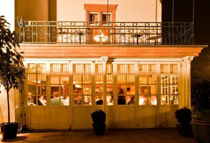 ホテル Kronenschlosschen