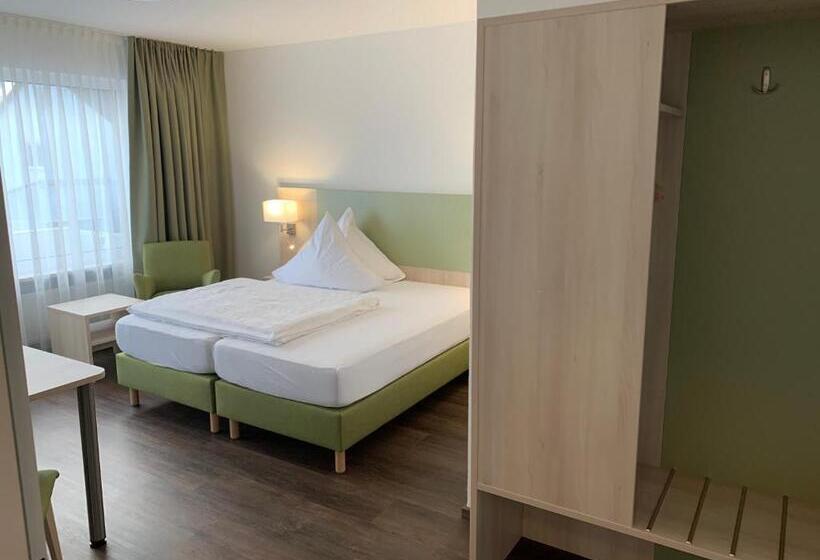 酒店 Marias Inn Bed & Breakfast