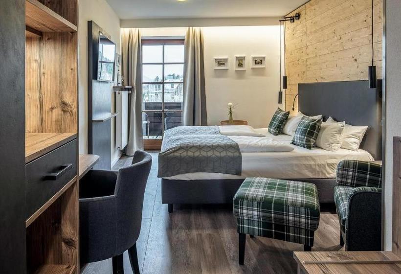 ホテル Neuer Am See