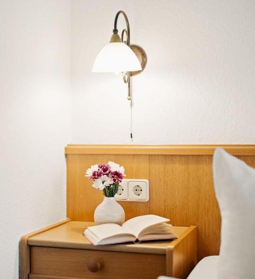 בית מלון כפרי Park Cafe Reichl