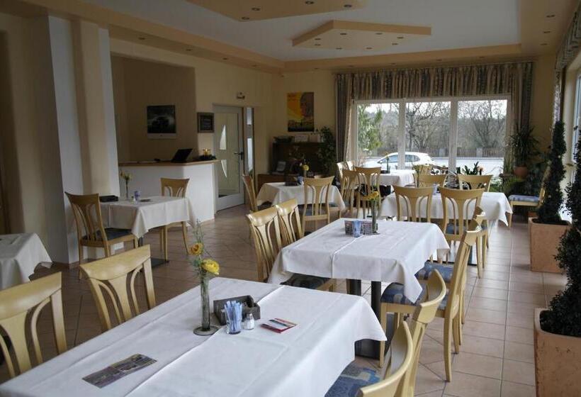 فندق Pit Lane Home Of Motorsport