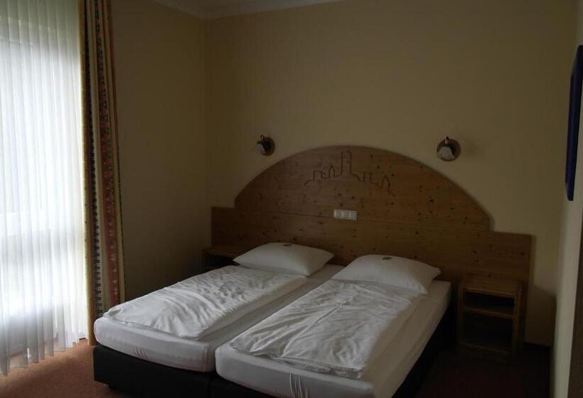 فندق Pit Lane Home Of Motorsport