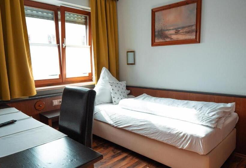 호텔 Postwirt   Gästehaus