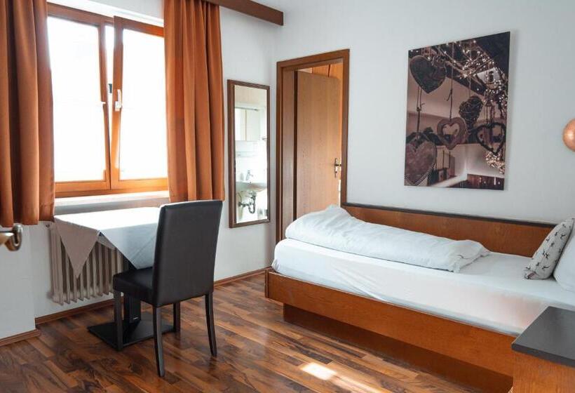 호텔 Postwirt   Gästehaus