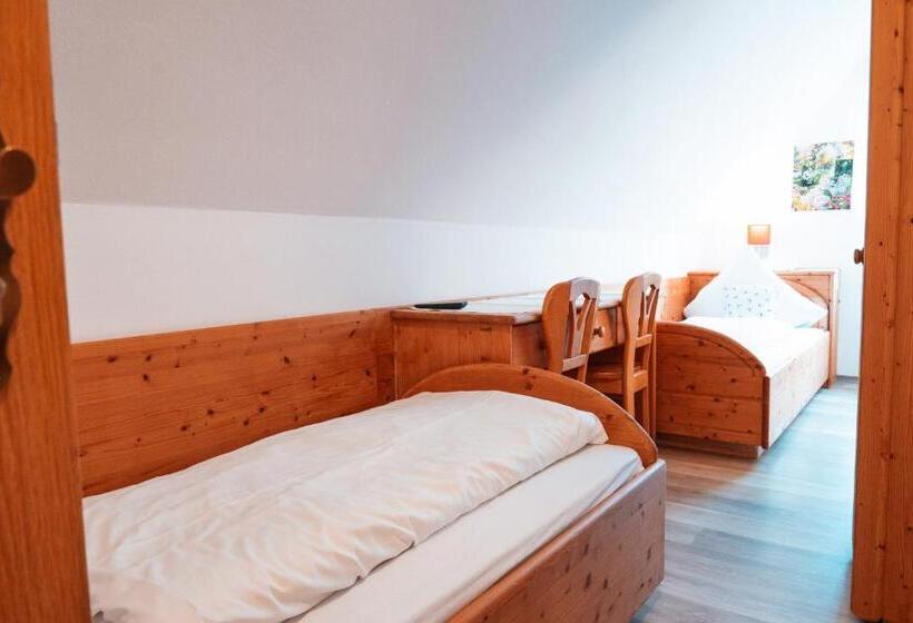 호텔 Postwirt   Gästehaus