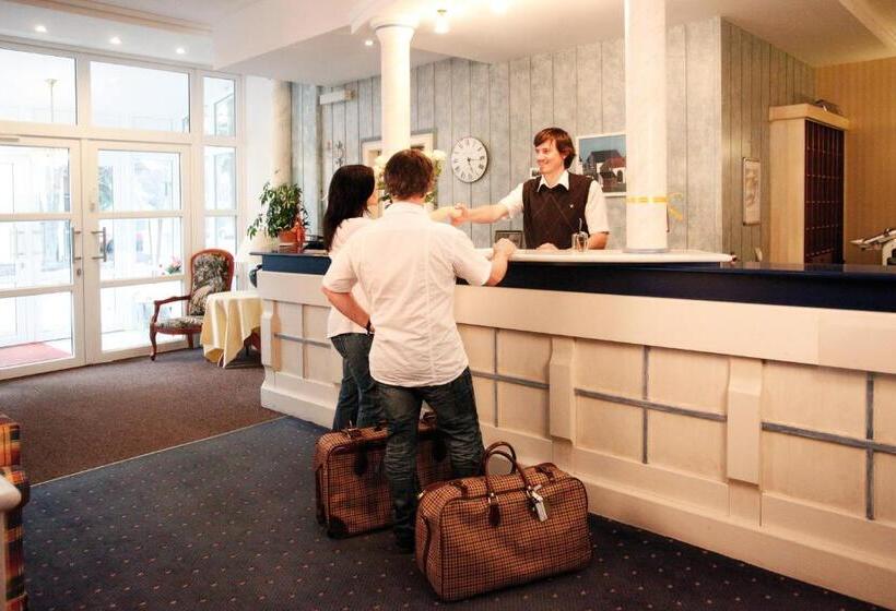 Отель Quellenhof