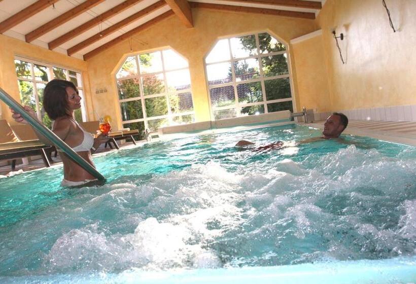 Отель Quellenhof