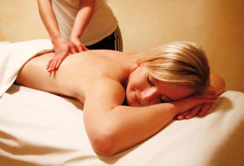 Отель Quellenhof