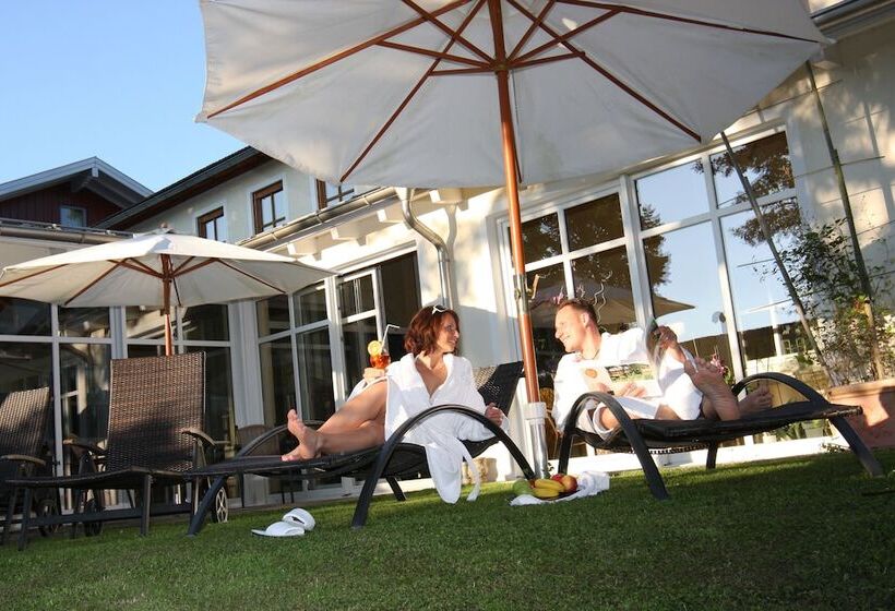 Отель Quellenhof