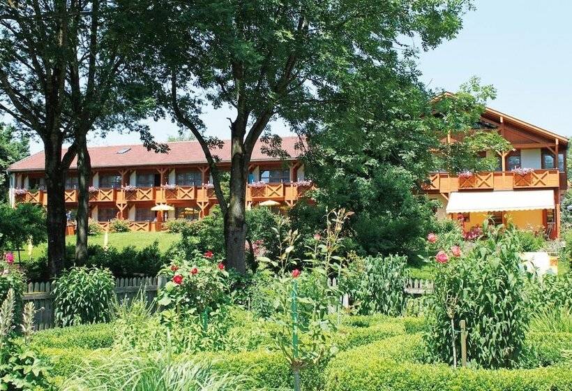 Отель Quellenhof