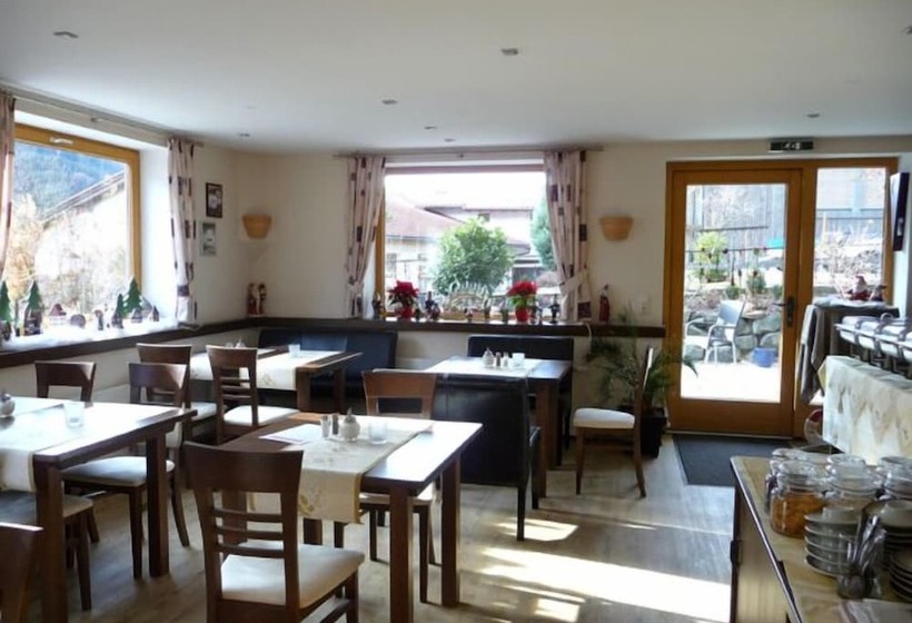 ホテル Restaurant Amadeus   Inclusive Skipass Und Vieles Mehr