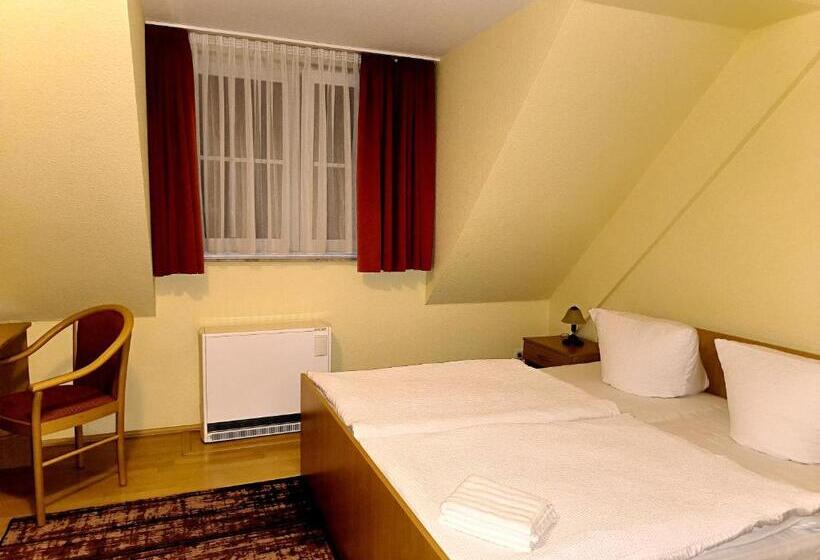 فندق Ritters Weinstuben