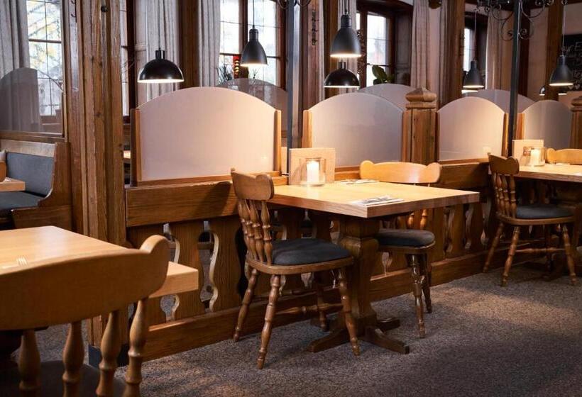 ホテル Zu Den Drei Kronen