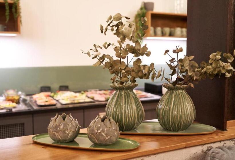 ホテル Zu Den Drei Kronen