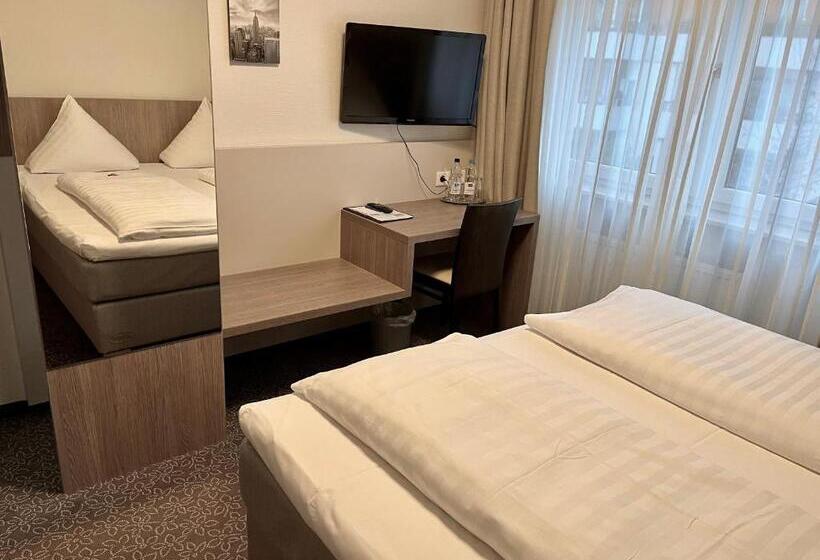 בית מלון כפרי Zum Ritter