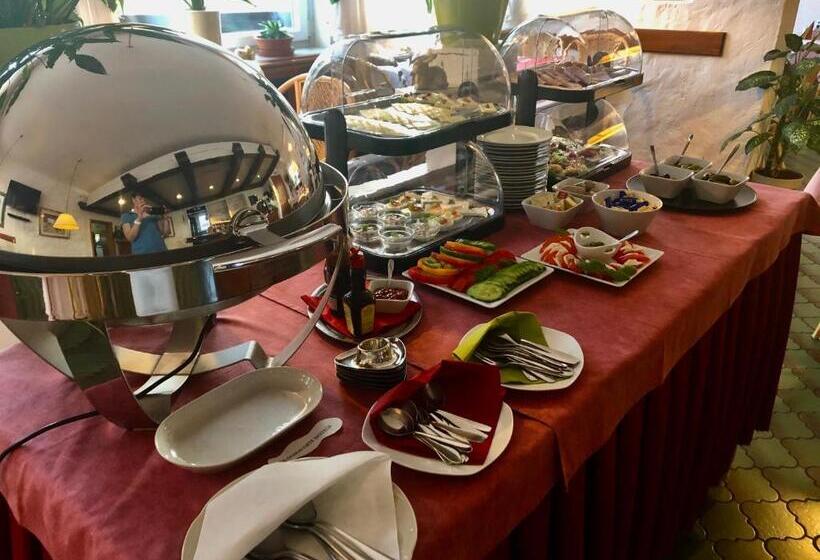 בית מלון כפרי Zum Ritter