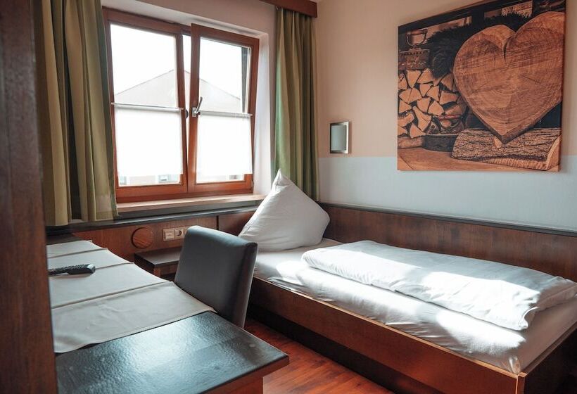 호텔 Postwirt   Gästehaus