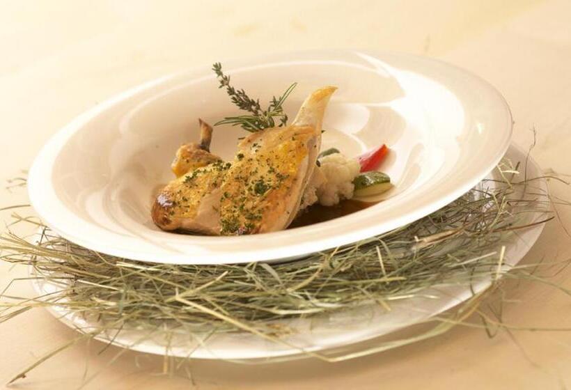 Landhotel Haringerhof Mit Saunawelt Und Naturbadeteich