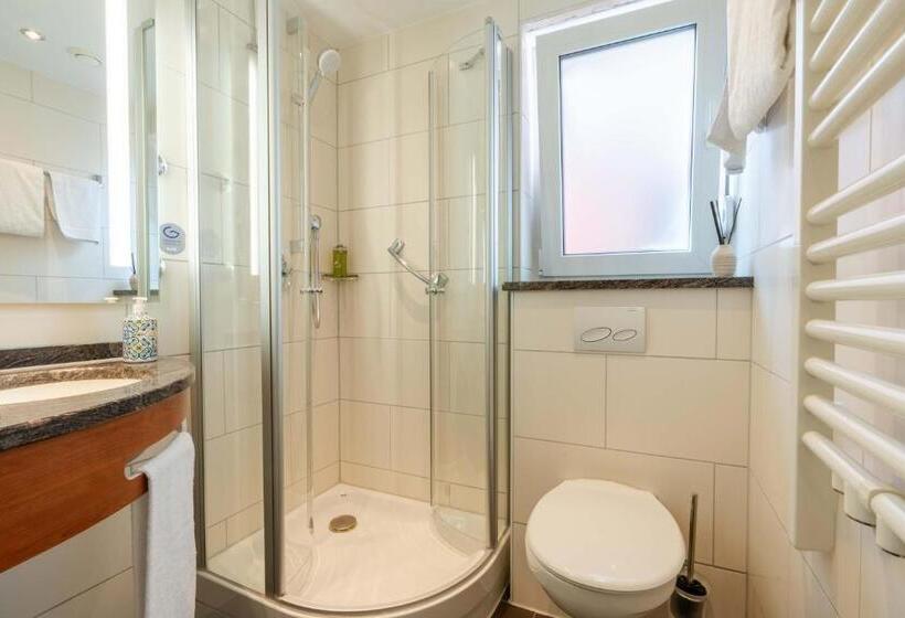 Ott S Hotel Weinwirtschaft & Biergarten Weil Am Rhein/basel